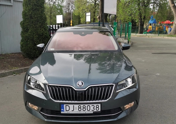 Skoda Superb cena 99015 przebieg: 91000, rok produkcji 2018 z Nieszawa małe 254